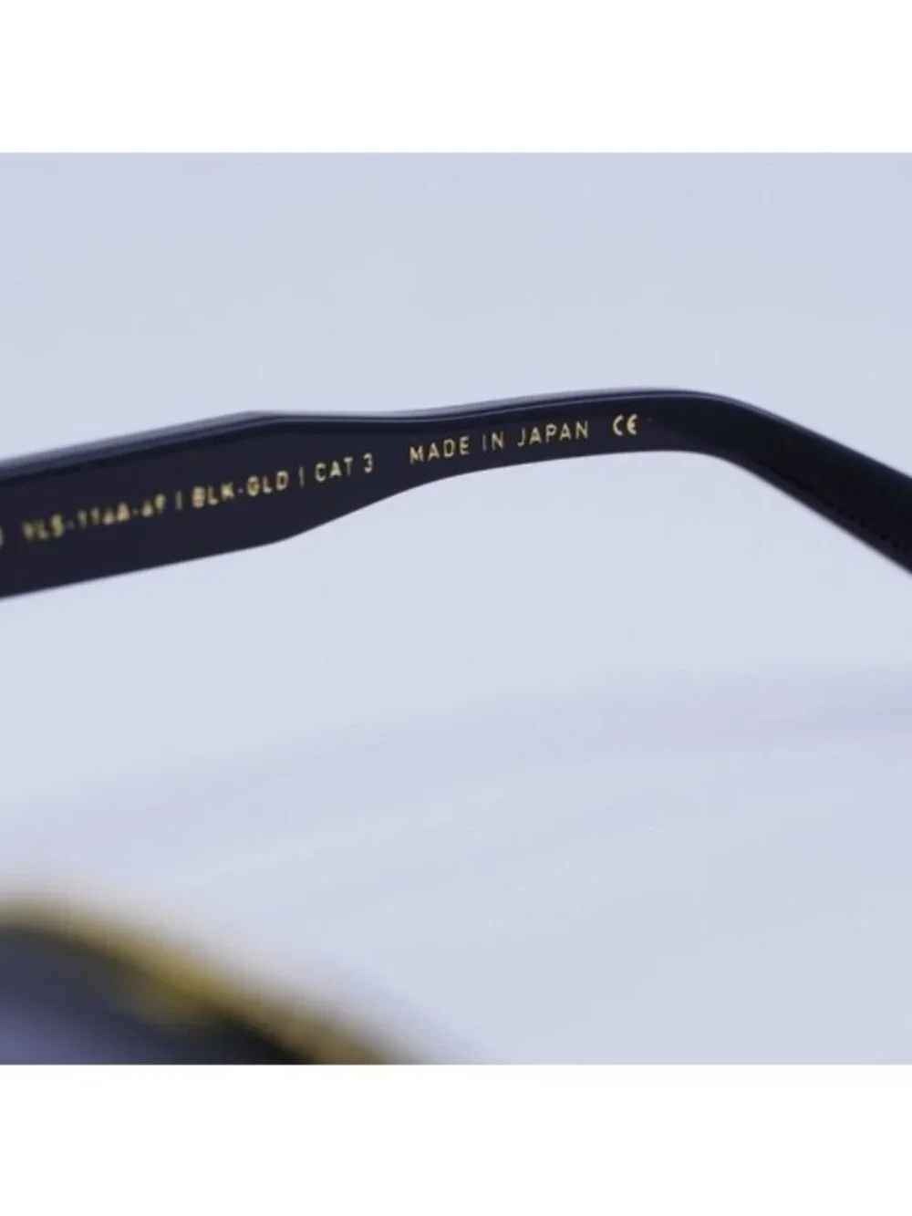 Valentino V-GOLDCUT-II VLS-114A Sunglasses Black/Yellow Gold Cat Eye Frame